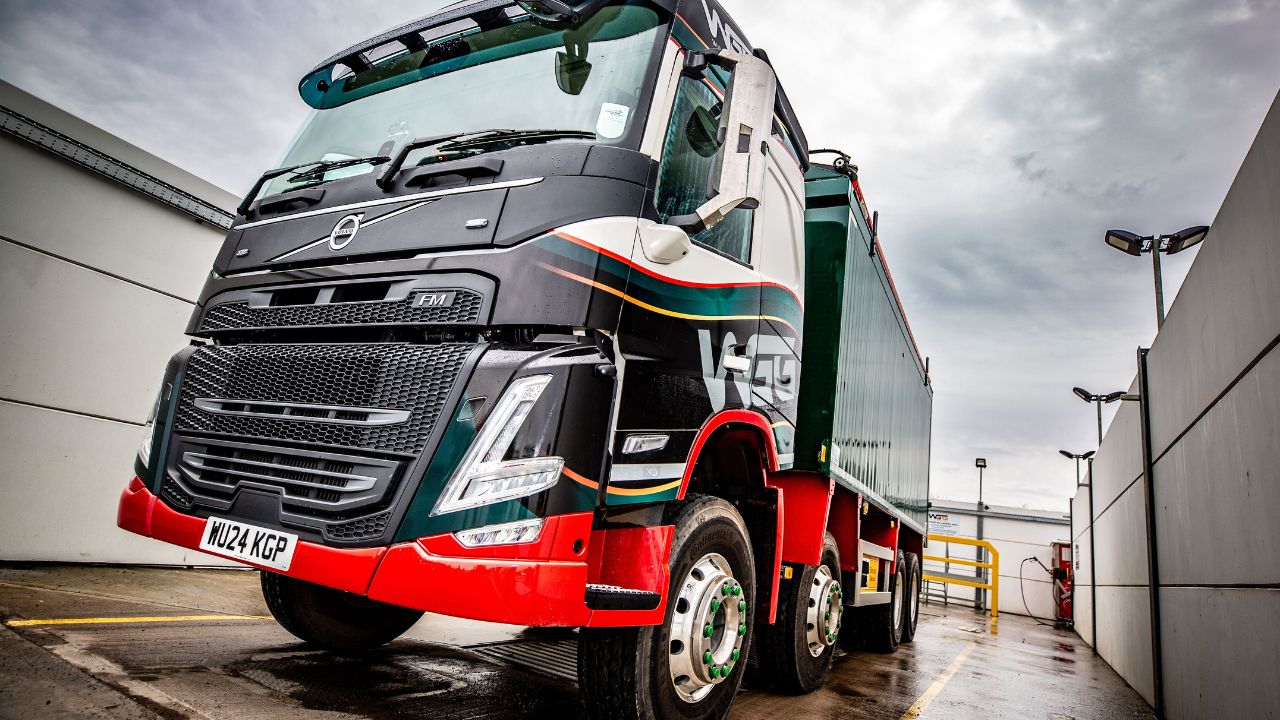 A lorry in a truckwash